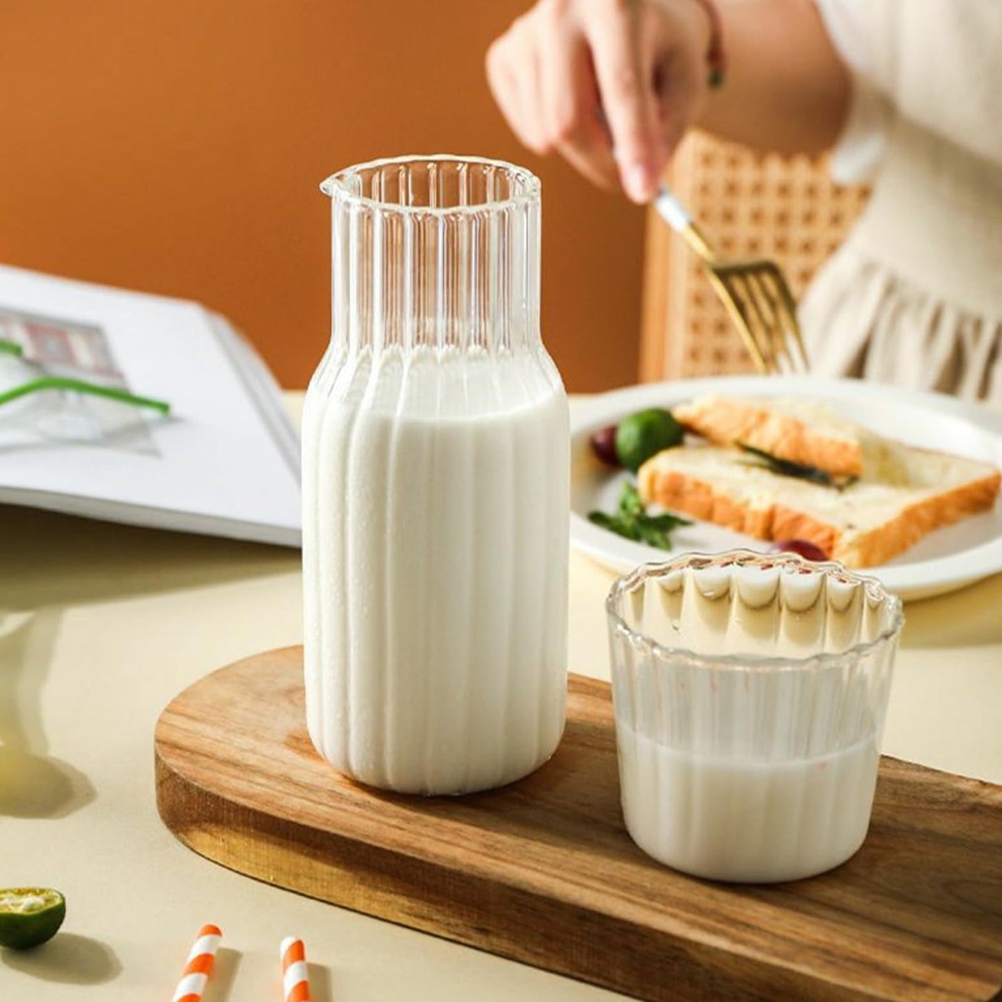 Glass and Pitcher Carafe Set 2 in 1