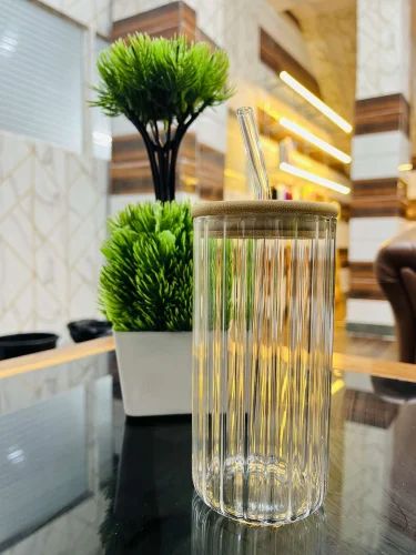 ROUND GLASS CUP TUMBLER WITH BAMBOO LID AND GLASS STRAW