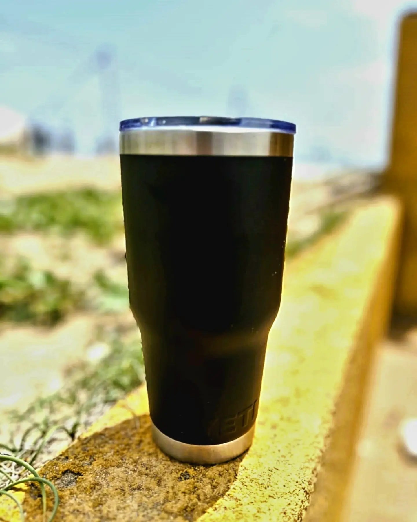 Yeti Tumbler - Midnight Black Pinnacle (Original)